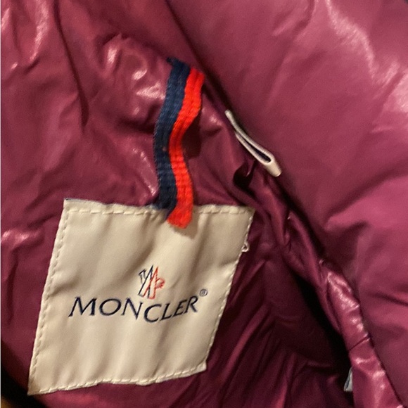 Moncler women’s short down jacket size 4 - Picture 6 of 6
